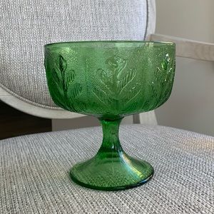 Vintage 1978 FTD Green Glass Oak Leaf Footed Pedestal Candy Dish Bowl